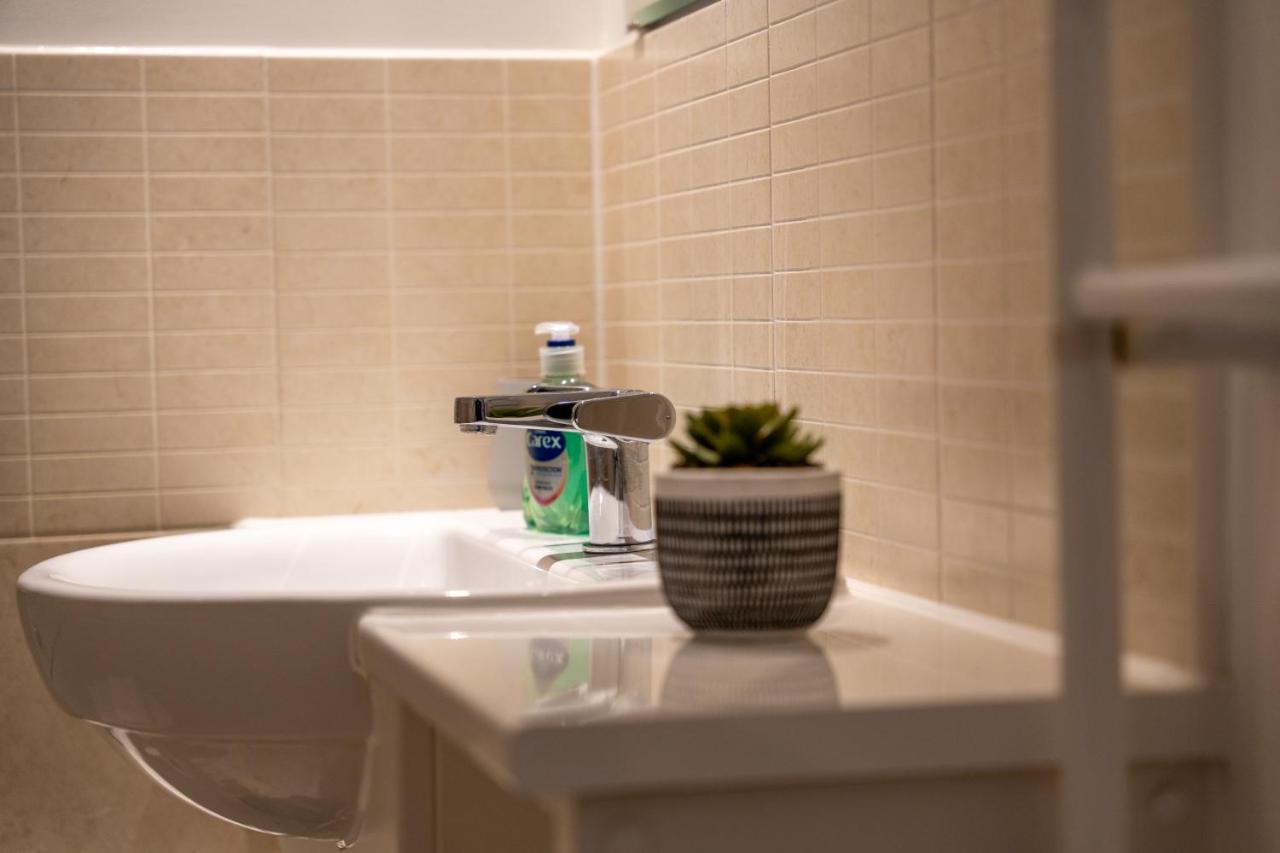 Spacious Apartment In Woking Town Centre المظهر الخارجي الصورة