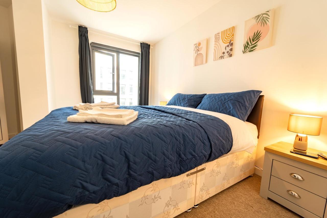 Spacious Apartment In Woking Town Centre المظهر الخارجي الصورة